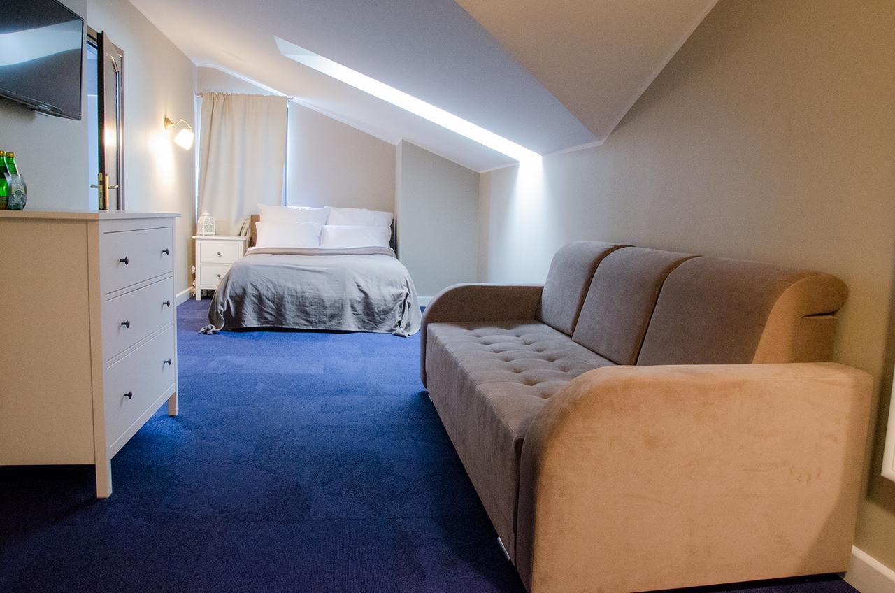 Szafirowy Dwor Hotel & Restauracja Gliwice Eksteriør bilde