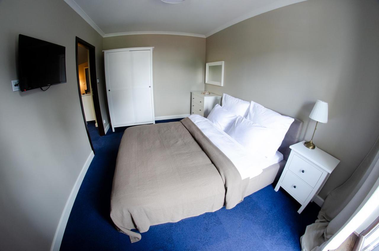 Szafirowy Dwor Hotel & Restauracja Gliwice Eksteriør bilde