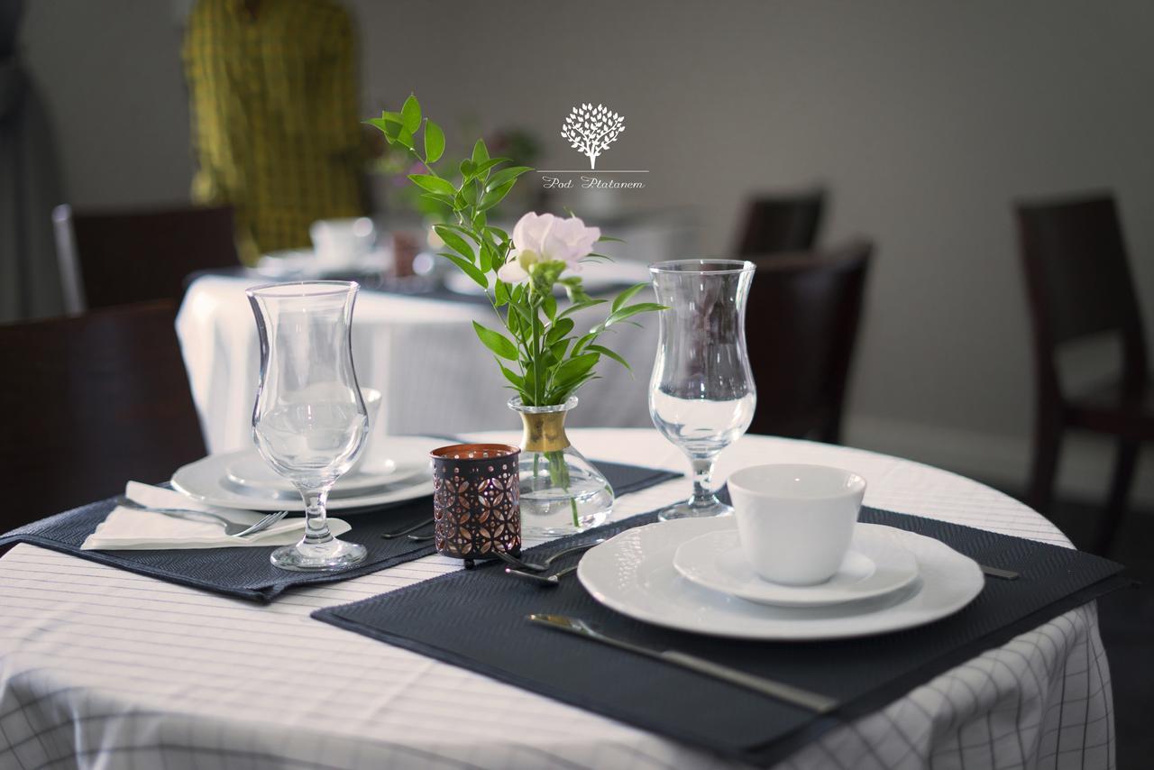 Szafirowy Dwor Hotel & Restauracja Gliwice Eksteriør bilde